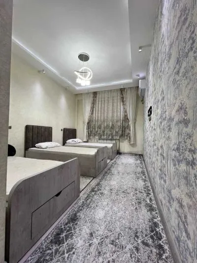 4-комн. квартира, 3 этаж, 133м², шохмансур бари гостиницаи руми
