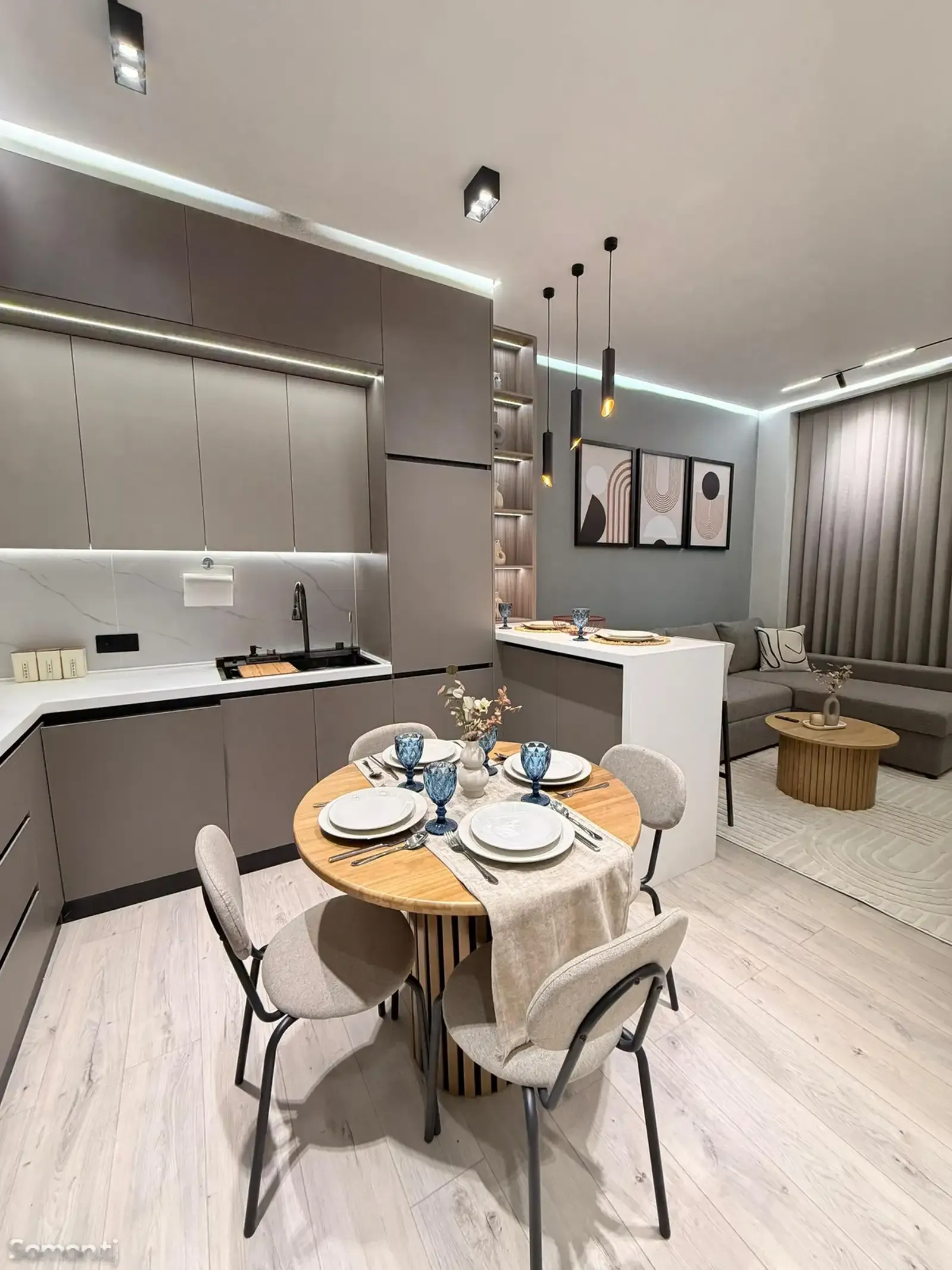 2-комн. квартира, 18 этаж, 45 м², Овир, над супермаркетом Ёвар