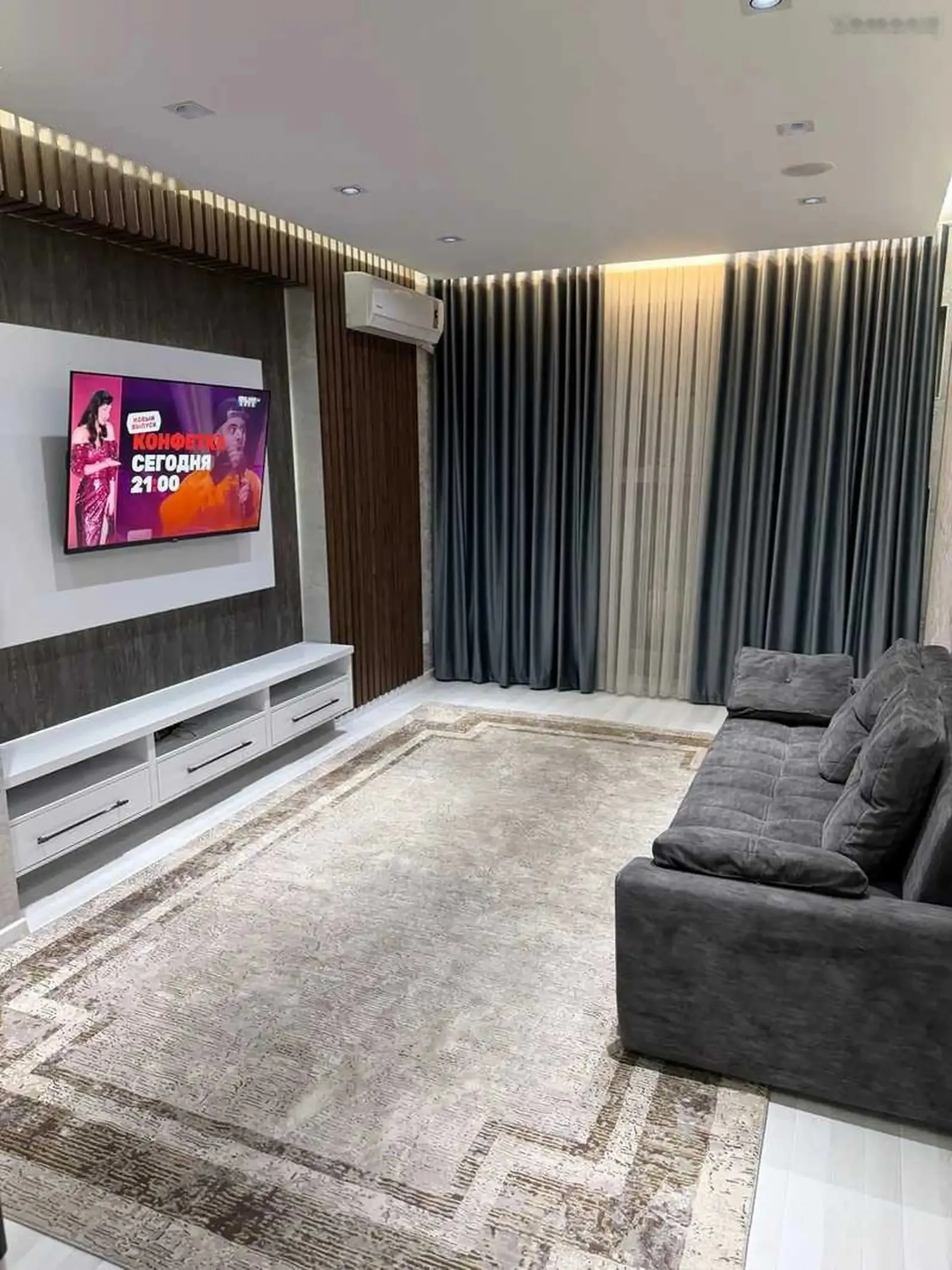 2-комн. квартира, 13 этаж, 80м², повороти аэрапорт
