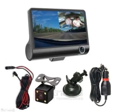 Видеoрeгиcтpaтор с тpемя камерами