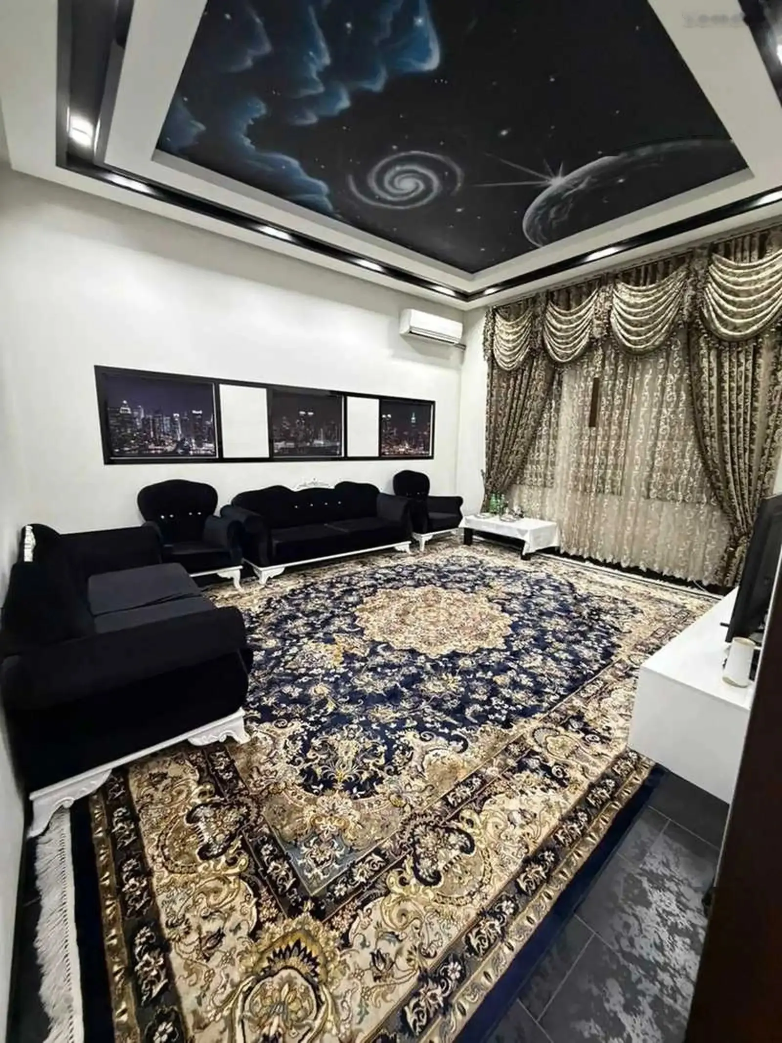 3-комн. квартира, 1 этаж, 160м², Сафо