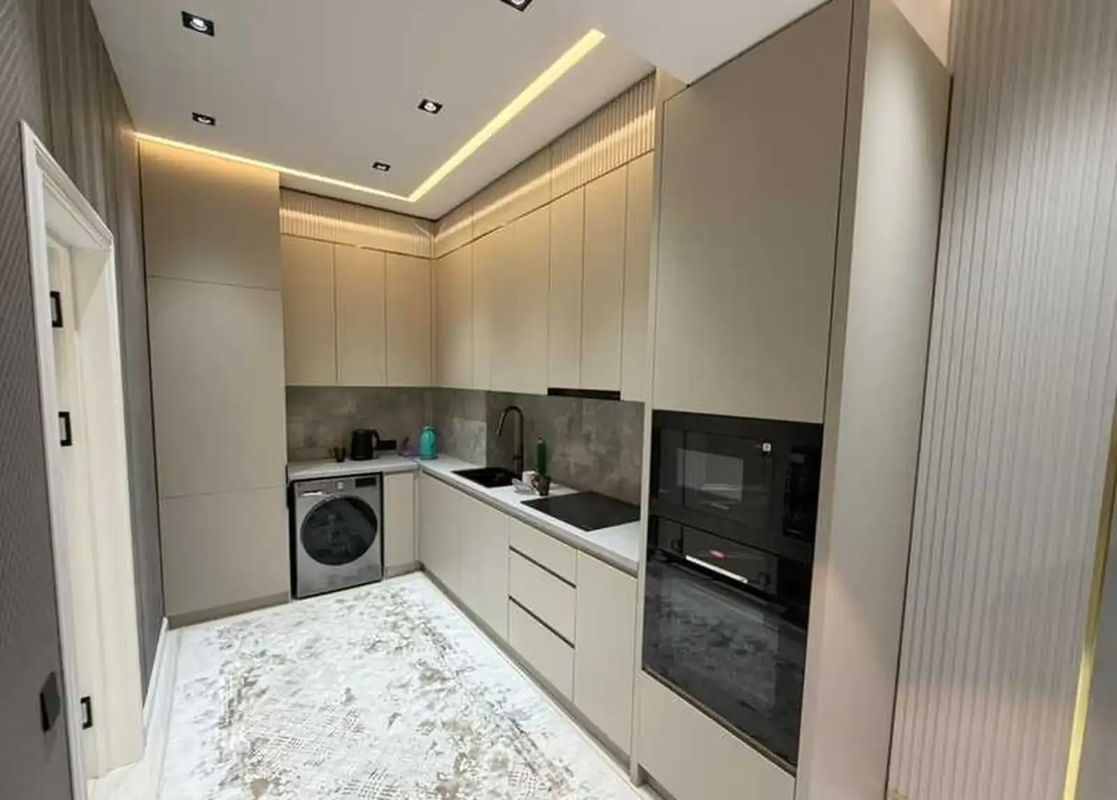 2-комн. квартира, 10 этаж, 76м², Ваданасос