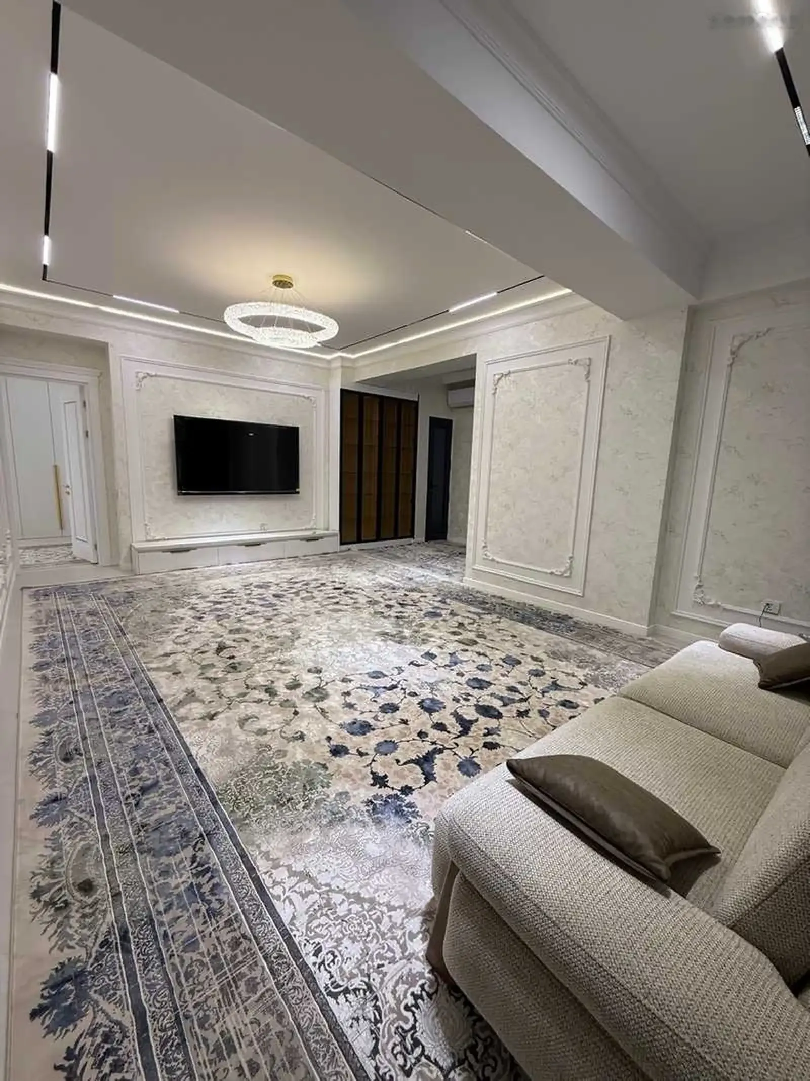 3-комн. квартира, 10 этаж, 120м², Улица Карамова