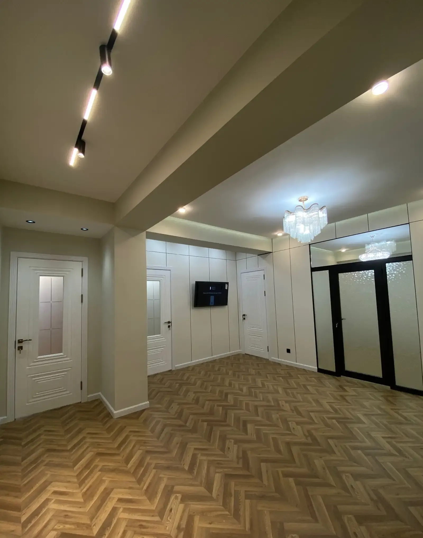 3-к квартира, 1 этаж, 111 м², И.Сомони