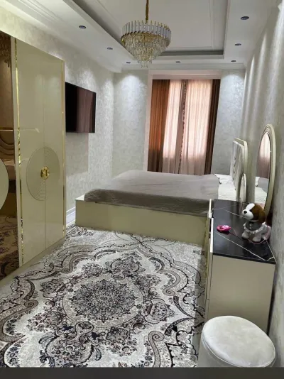 2-комн. квартира, 17 этаж, 80м², Фирдавси