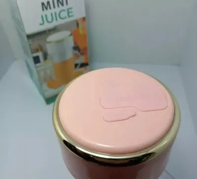 Мини блендер для приготовления коктейля