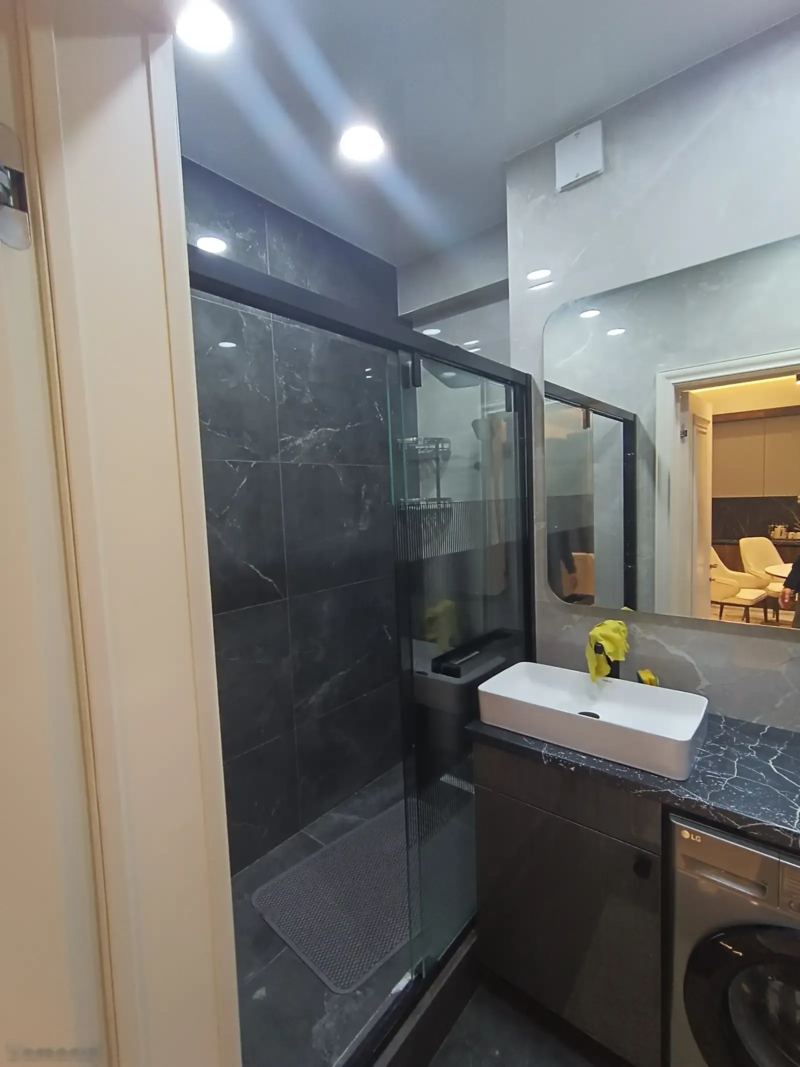 2-комн. квартира, 11 этаж, 76м², Шохмансур