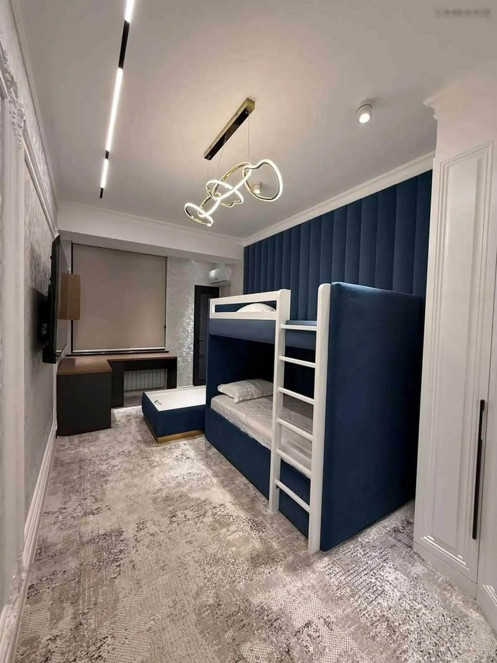 3-комн. квартира, 10 этаж, 123м², боги ботаники