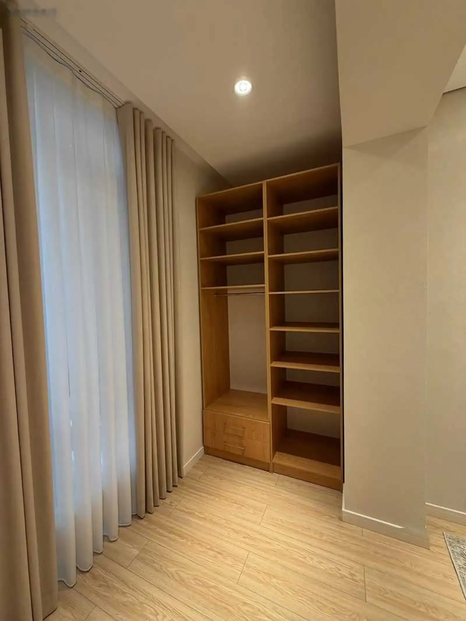 3-комн. квартира, 16 этаж, 98м², ул. Истаравшан