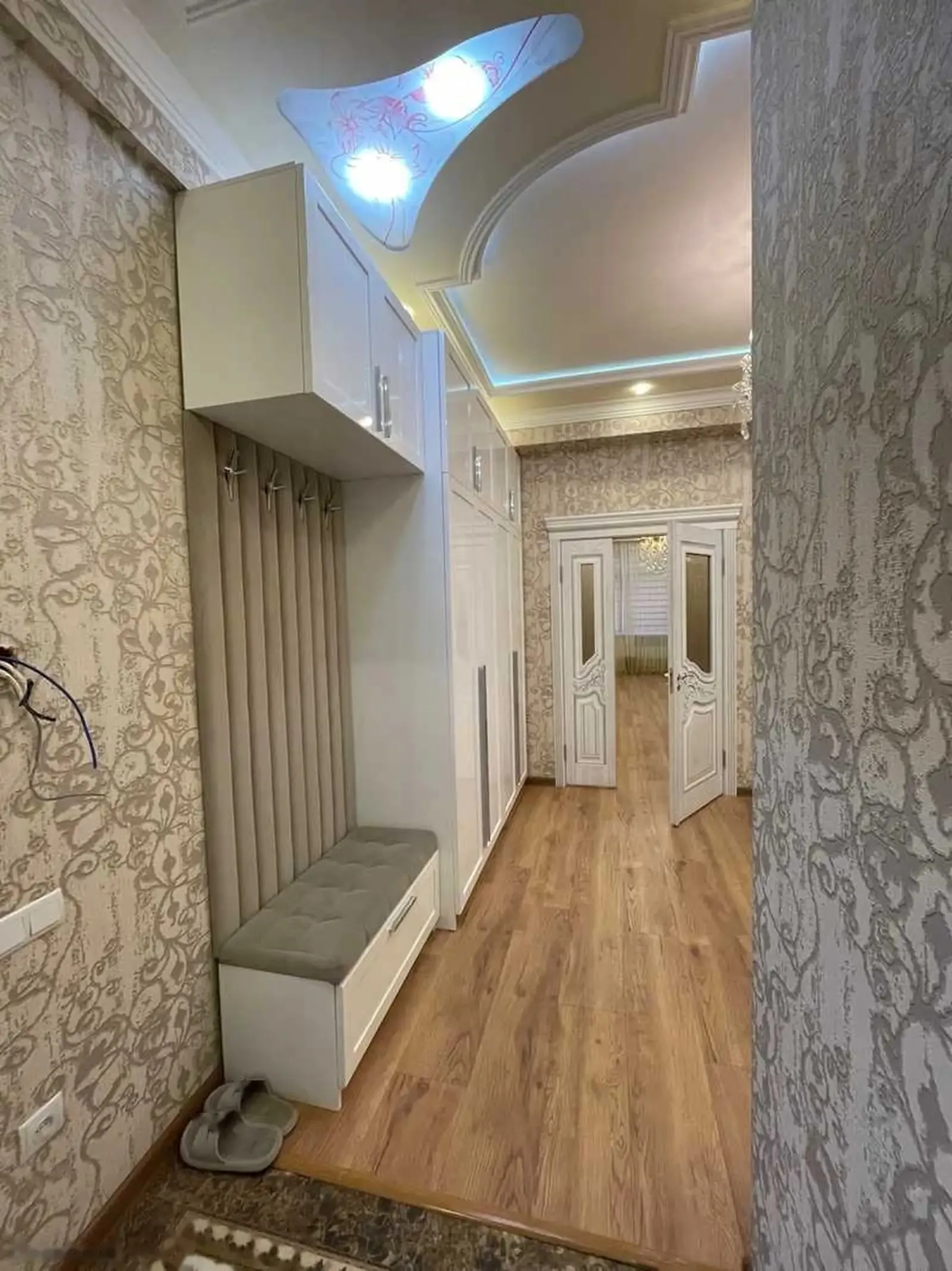 2-комн. квартира, 6 этаж, 100м², И.Сомони