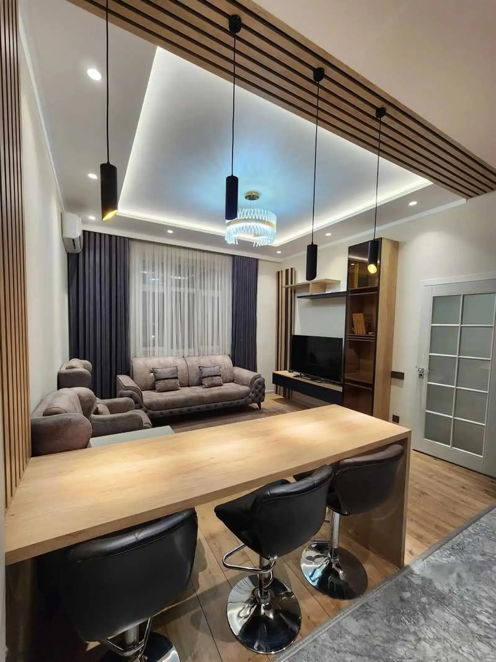 2-комн. квартира, 3 этаж, 77м², GRAND HOTEL