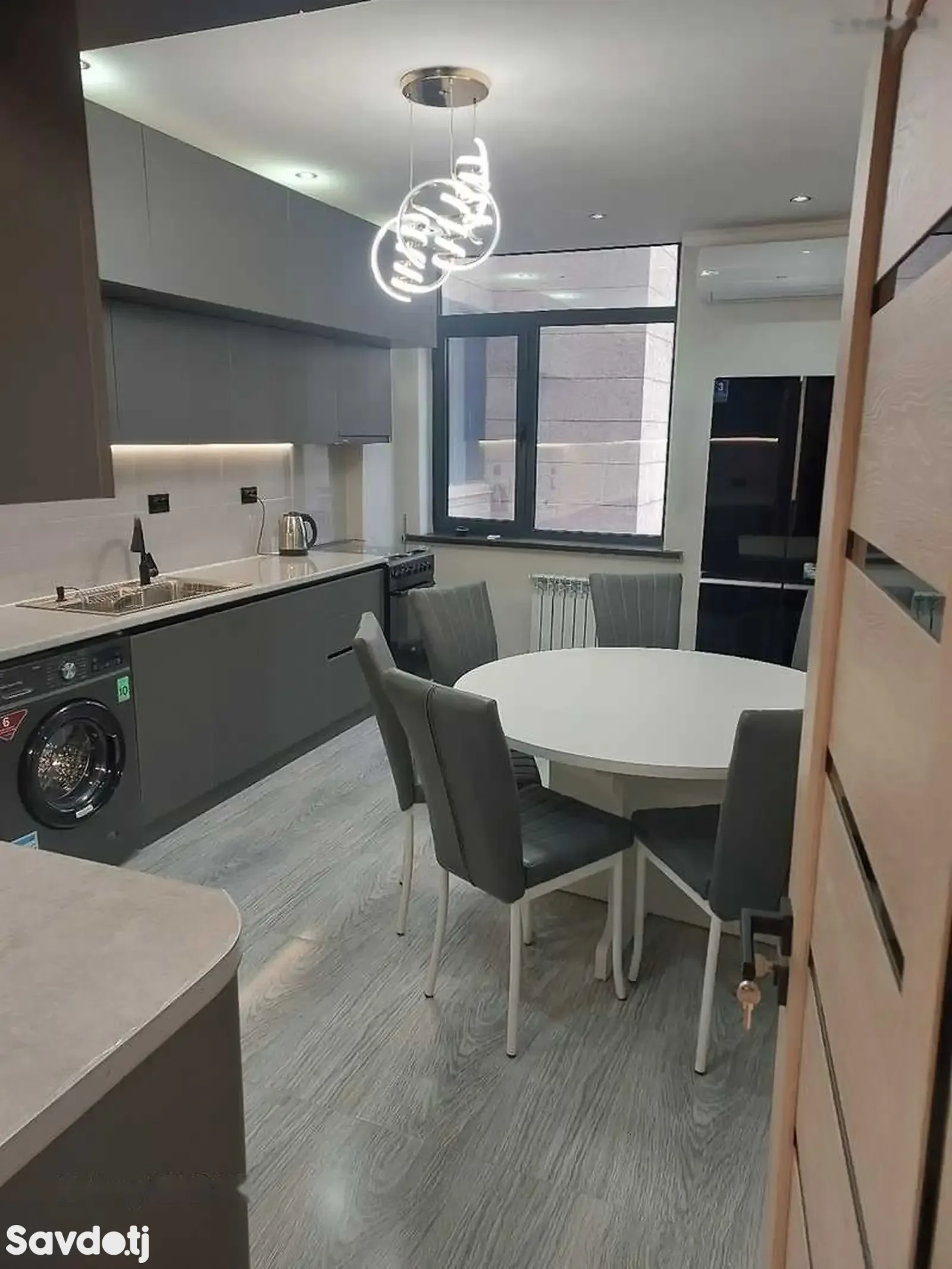 2-комн. квартира, 11 этаж, 59м², И Сомонӣ, Водонасос, ул.Карамова