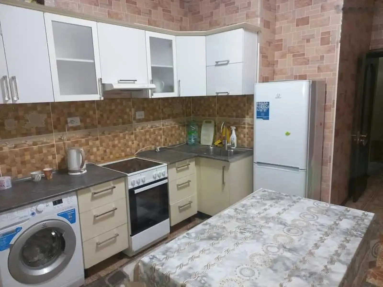 2-комн. квартира, 9 этаж, 80м², Сино