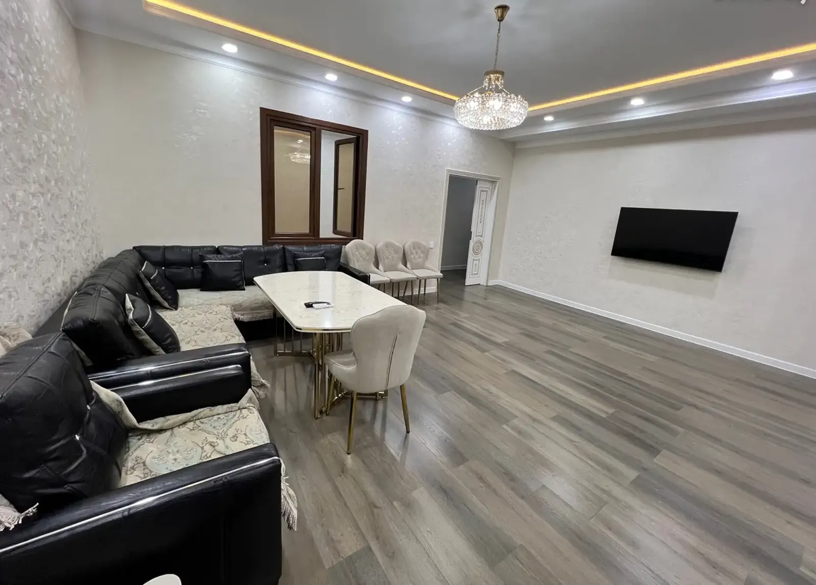 2-комн. квартира, 4 этаж, 140м², 1 роддом