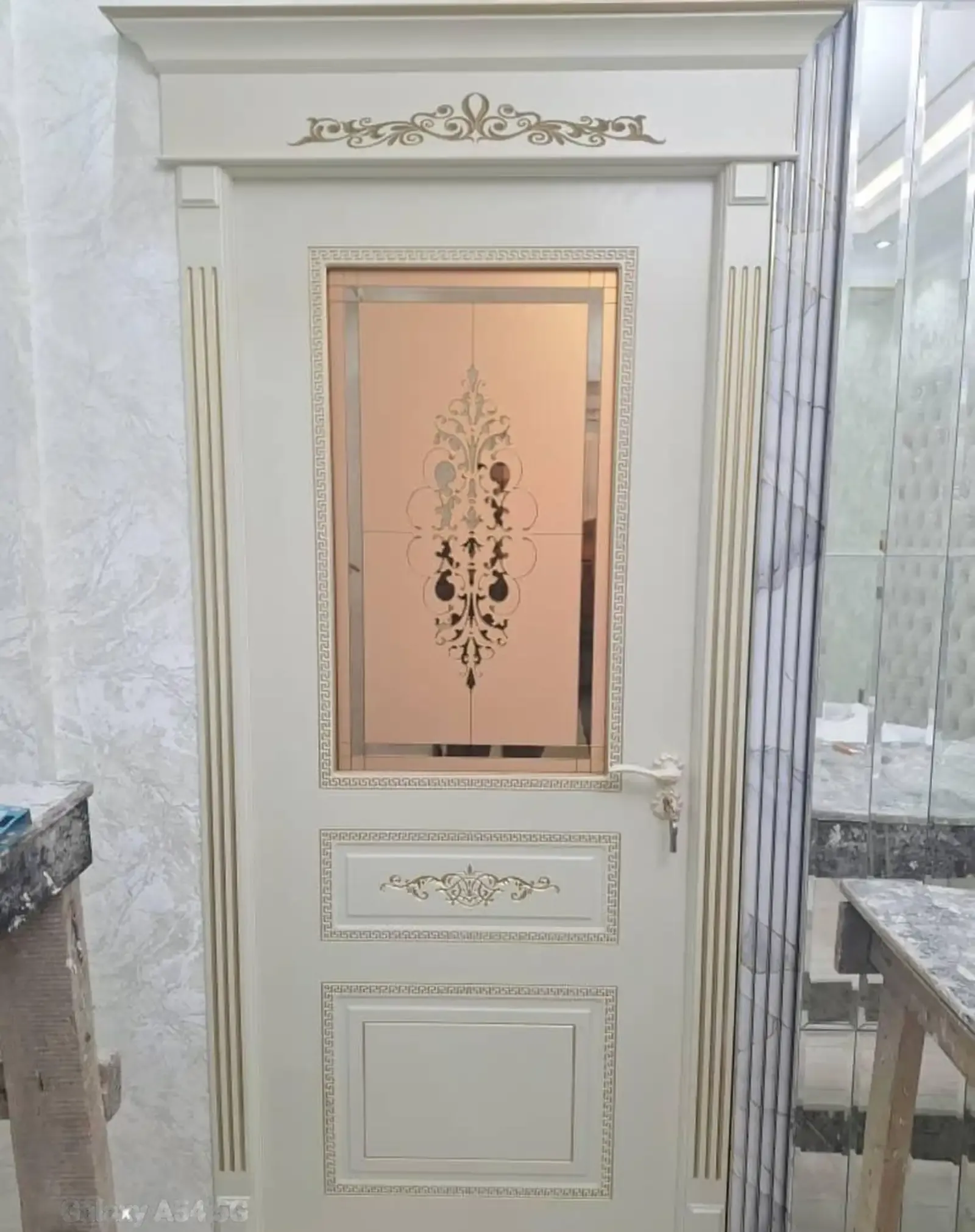 Дверь