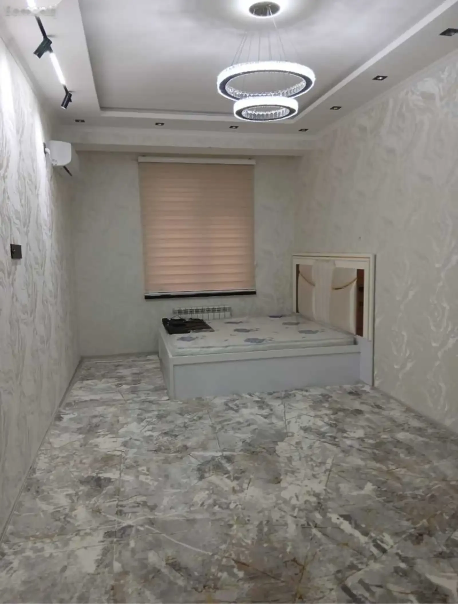 1-к квартира, 3 этаж, 63 м², Зелёный базар, Шохмансур