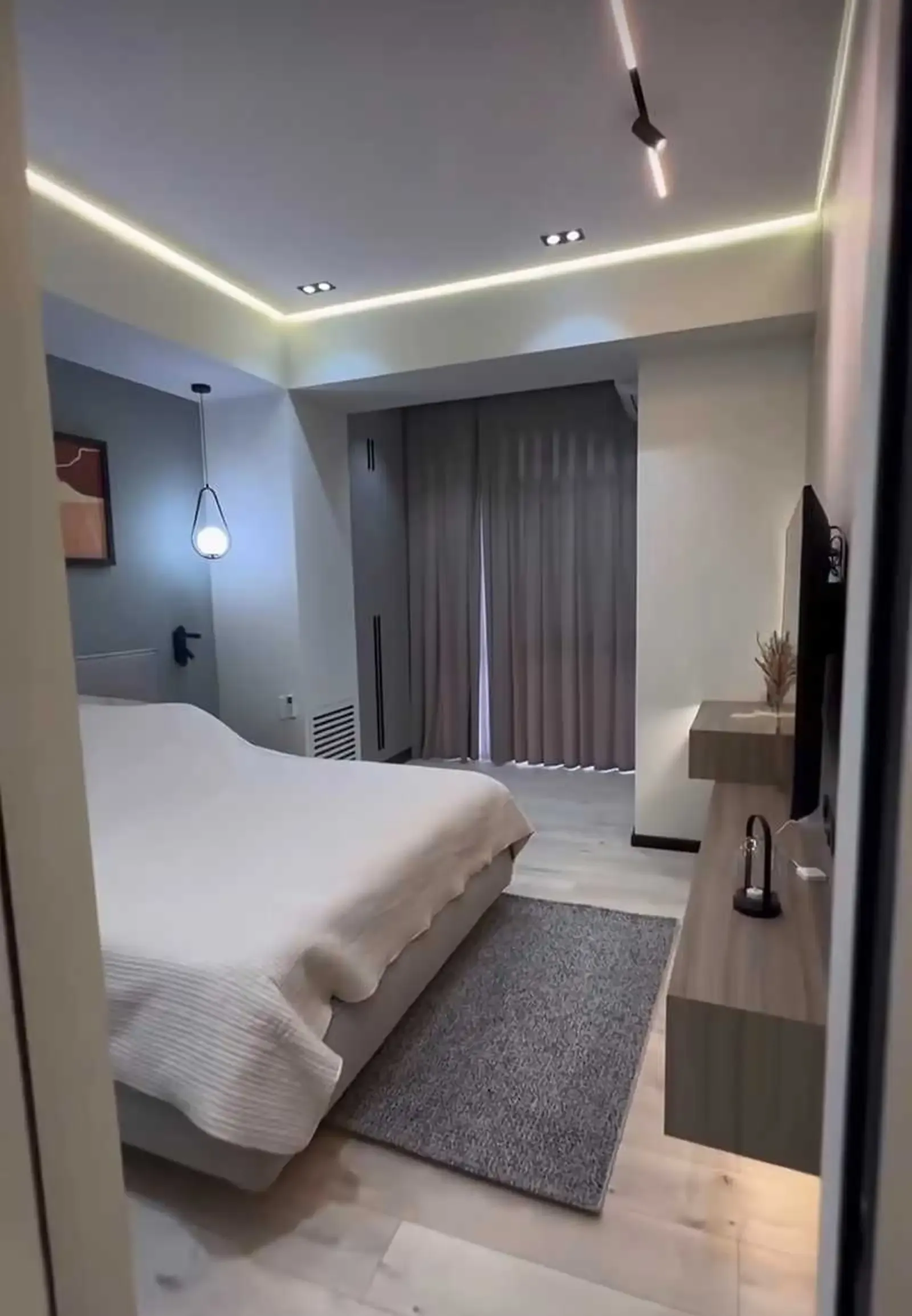 2-комн. квартира, 18 этаж, 52м², Гранд Отель
