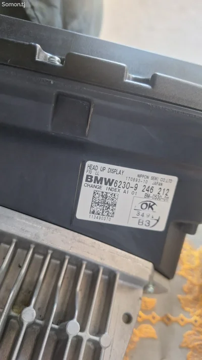 Проекция монитор дисплея BMW F10 — миниатюра 3