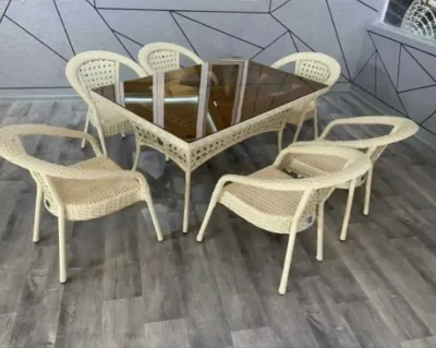Стол и стулья Ратанг