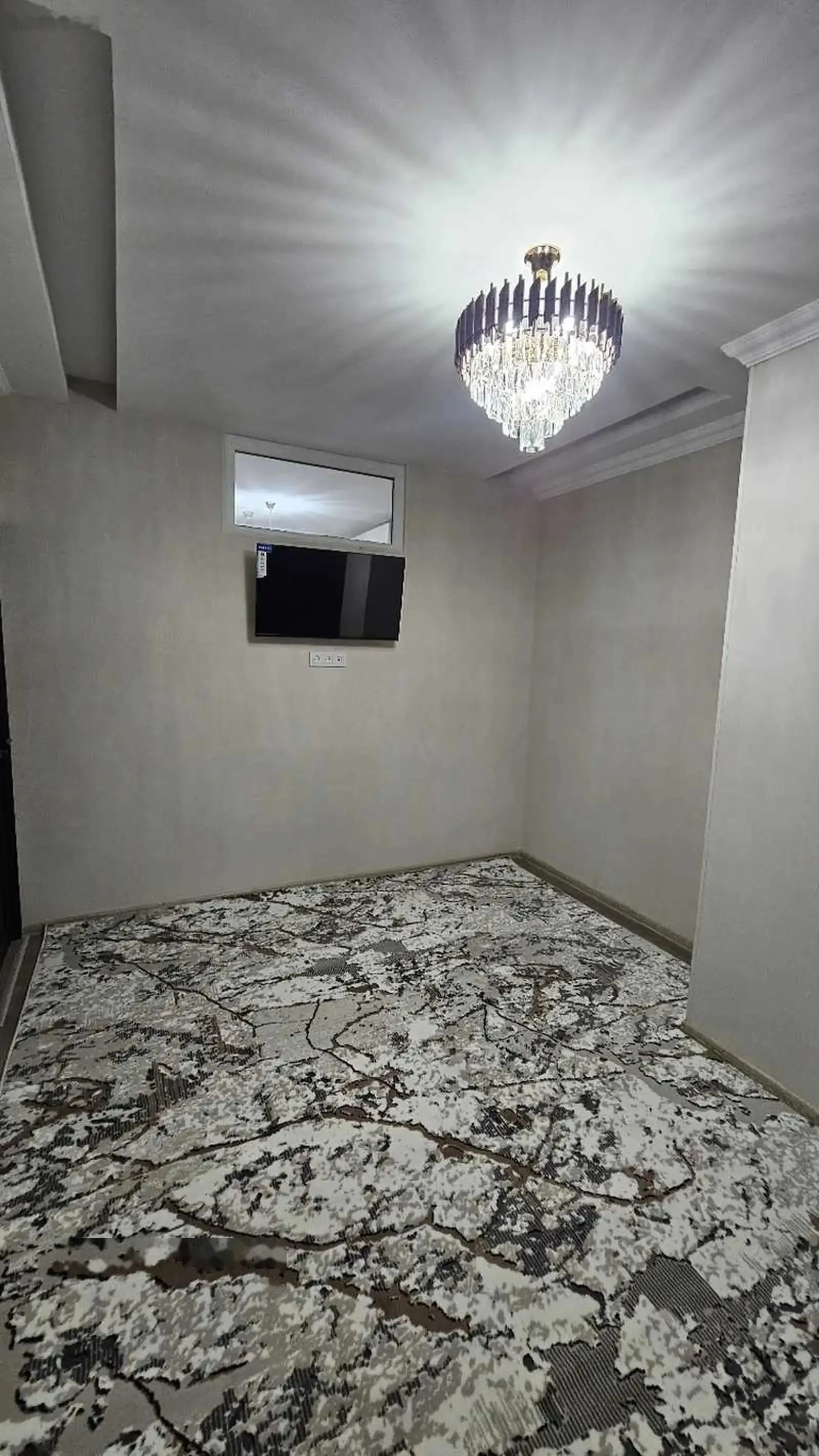2-комн. квартира, 13 этаж, 52м², 102мкр