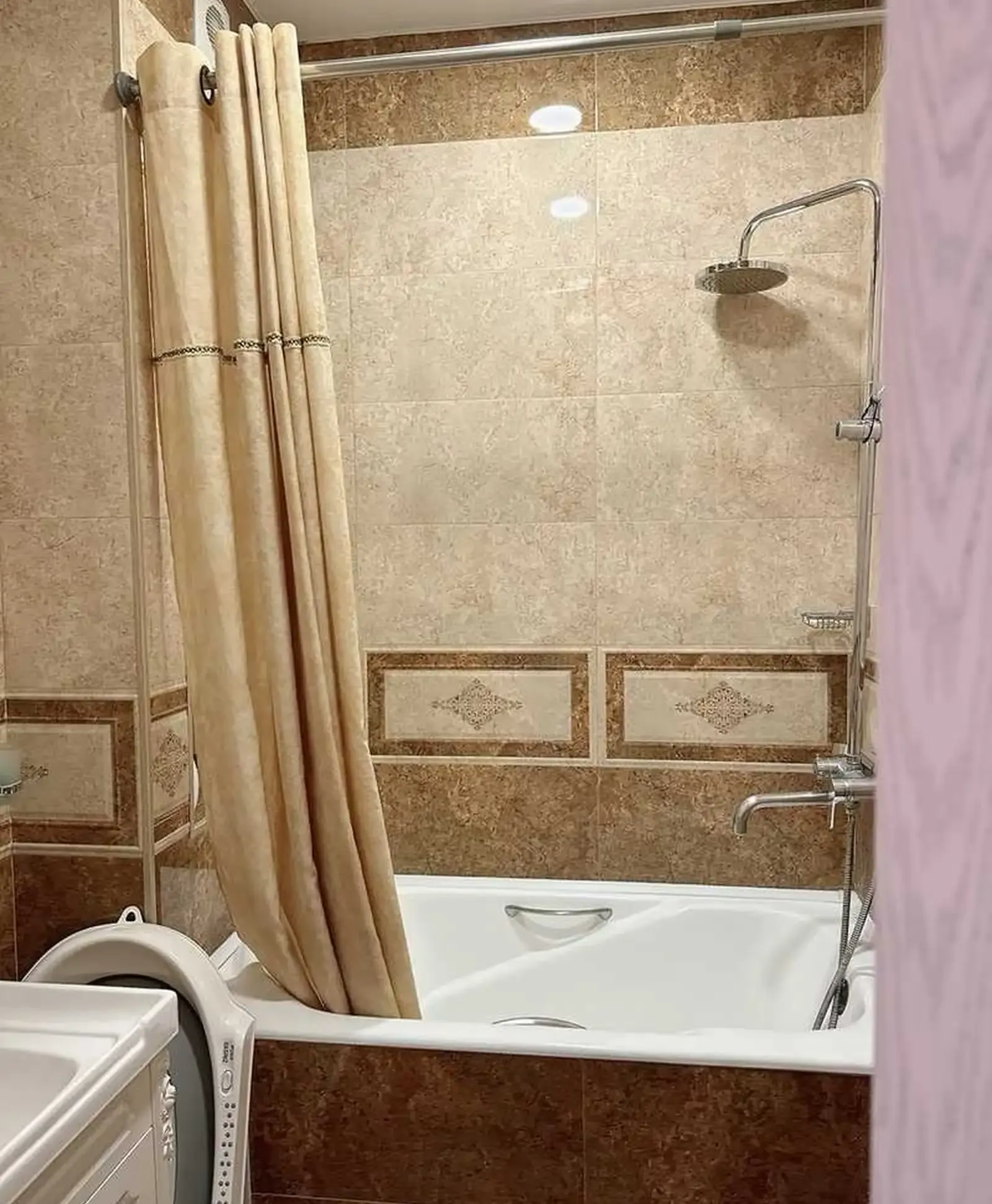 2-комн. квартира, 5 этаж, 114м², 112 мкр, ру ба руи кафеи Суман