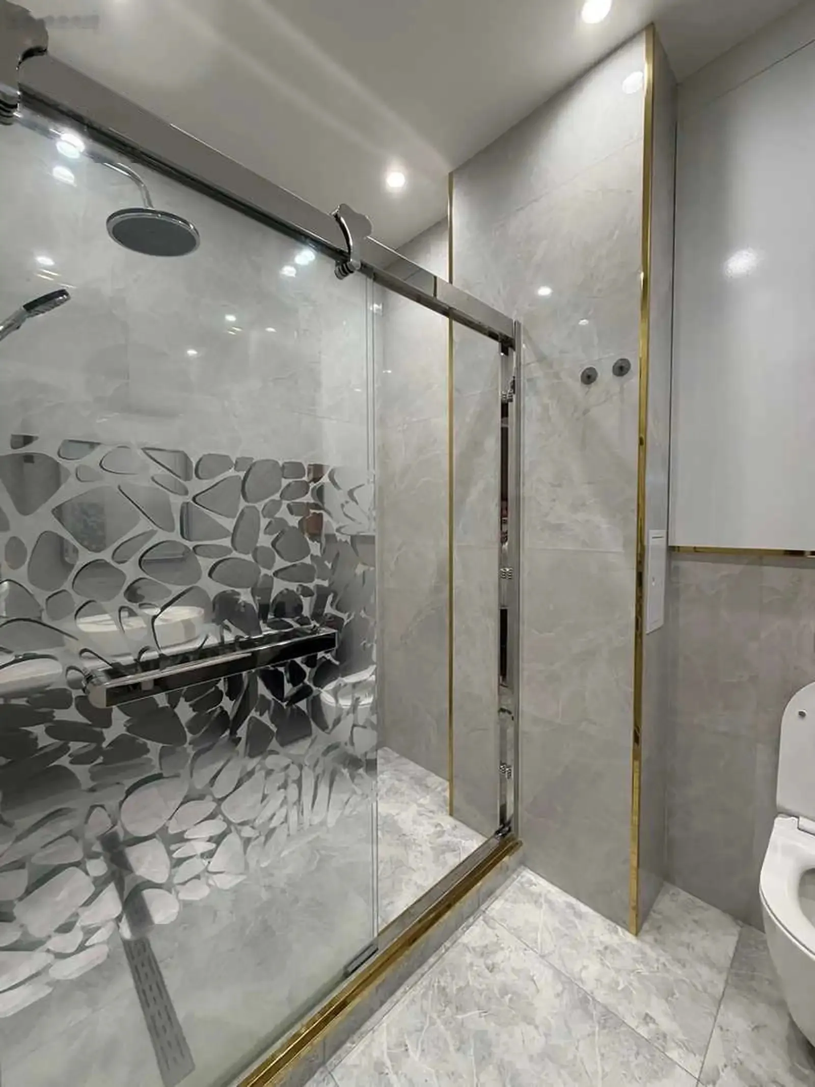 2-комн. квартира, 11 этаж, 90м², Пайкари скорый
