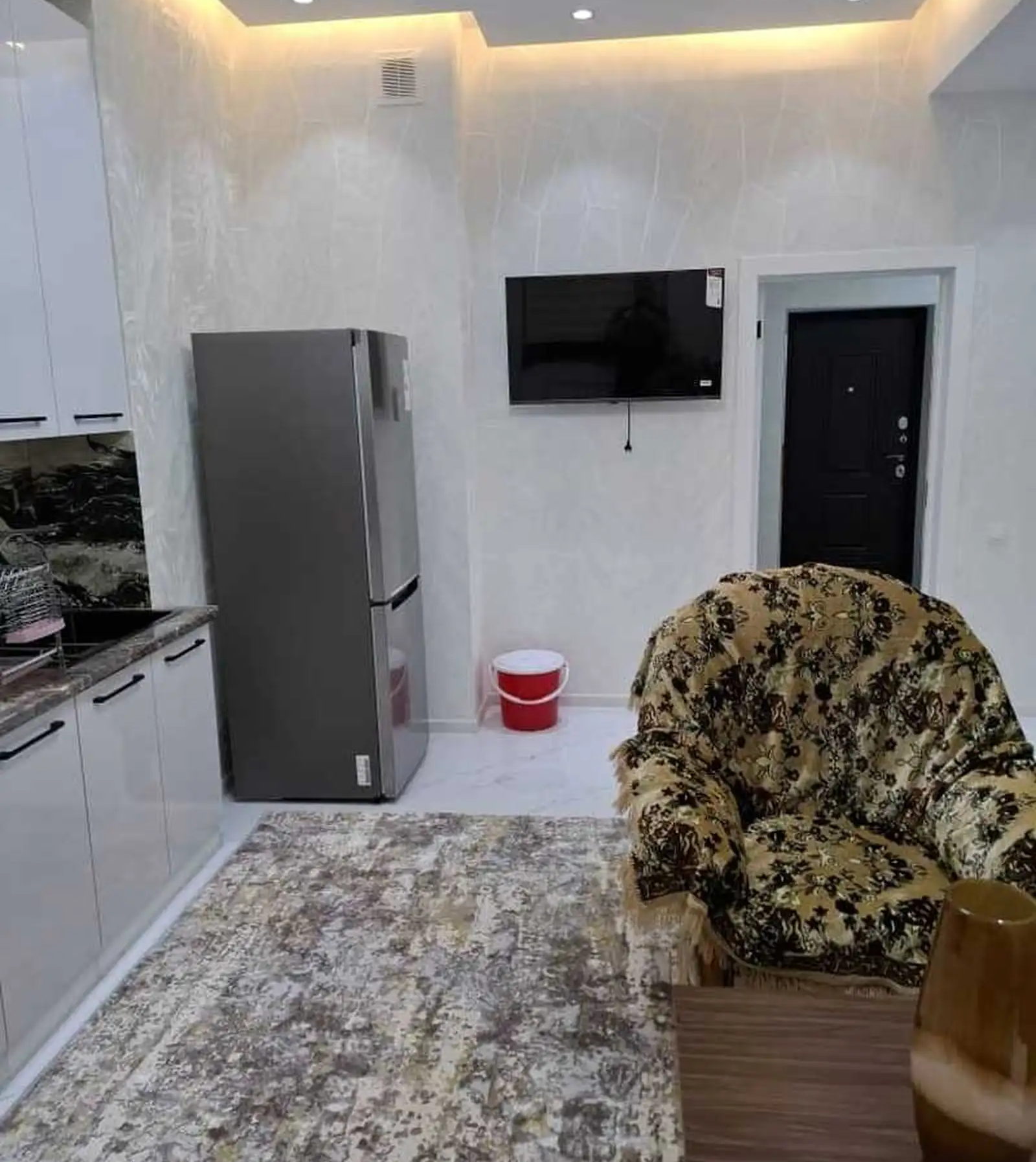 1-комн. квартира, 4 этаж, 60 м², Оперка, напротив парка Куруши Кабир, дом Кафе CAF