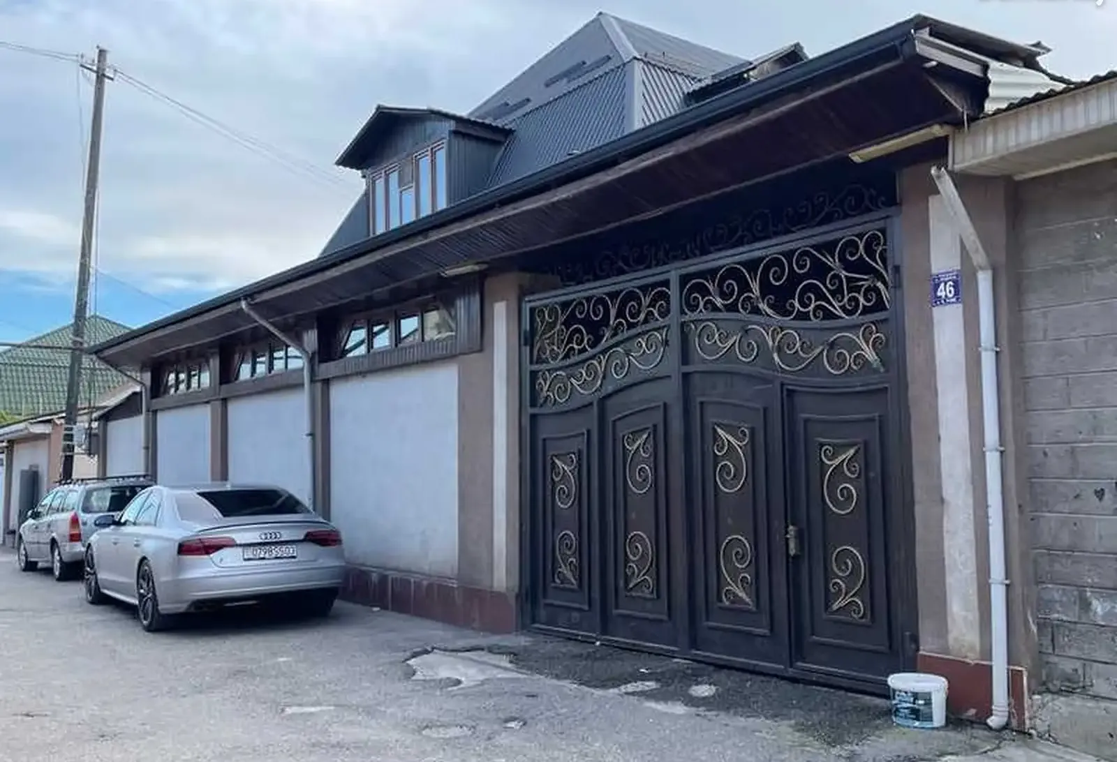 2-этажный, 8 комнатный дом, 400 м², Фирдавси