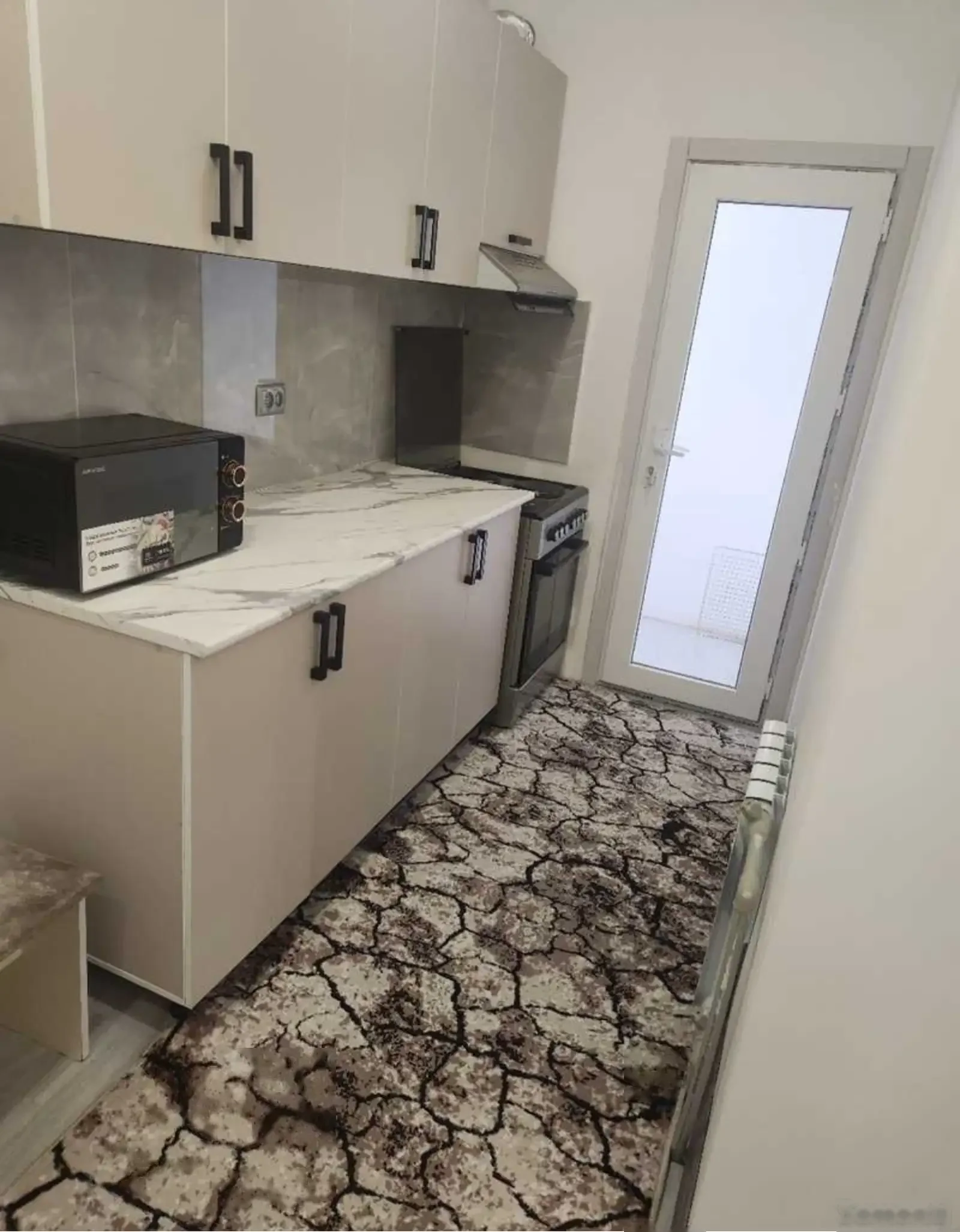 3-комн. квартира, 8 этаж, 80м², Шохмансур