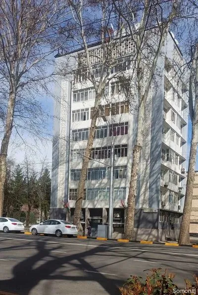 1-комн. квартира, 2 этаж, 45 м², И. Сомони, Центр
