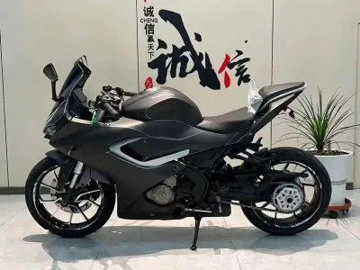 Мотоцикл QJMotor на заказ