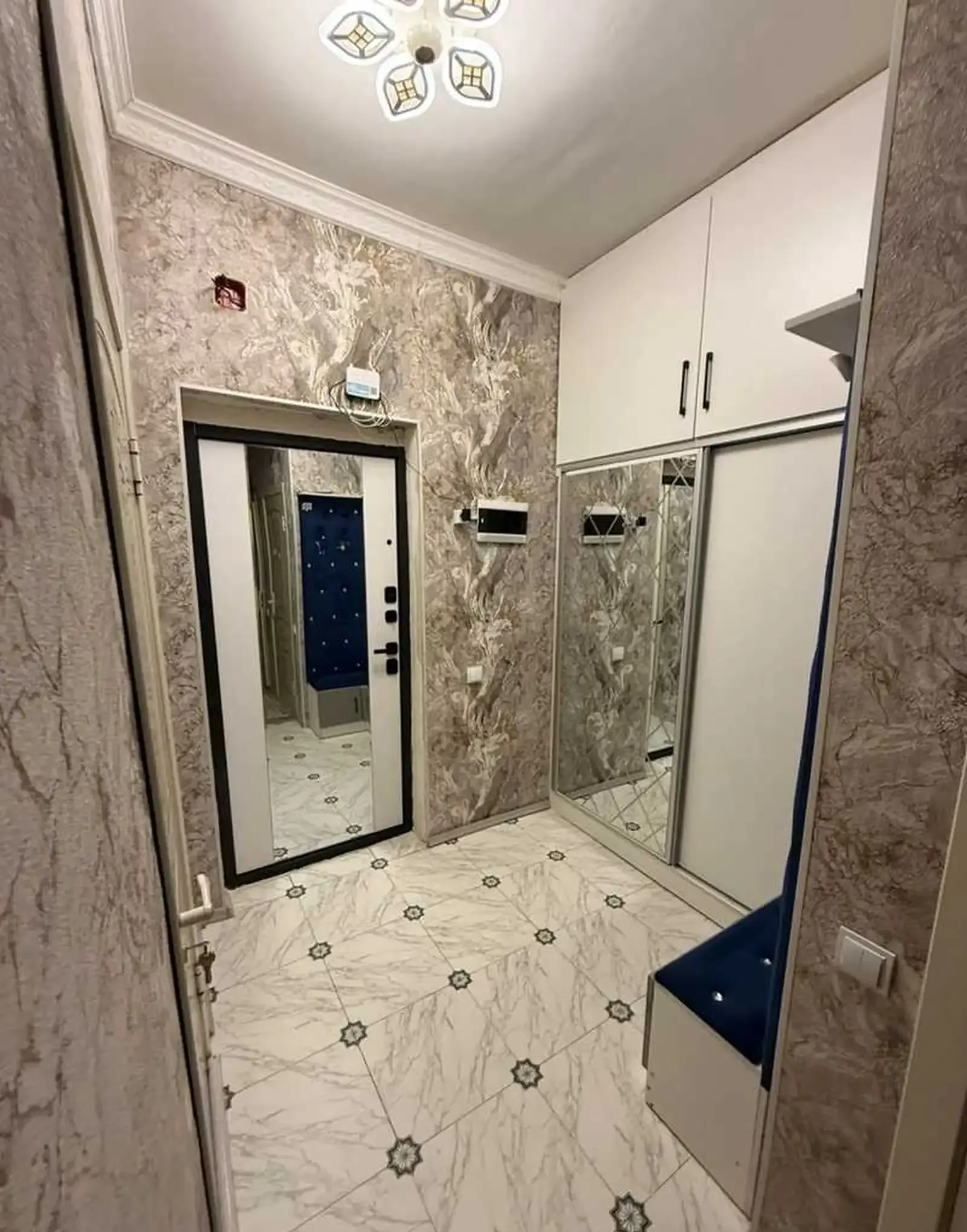 3-комн. квартира, 9 этаж, 98м², 33 мкр на против детская стоматология