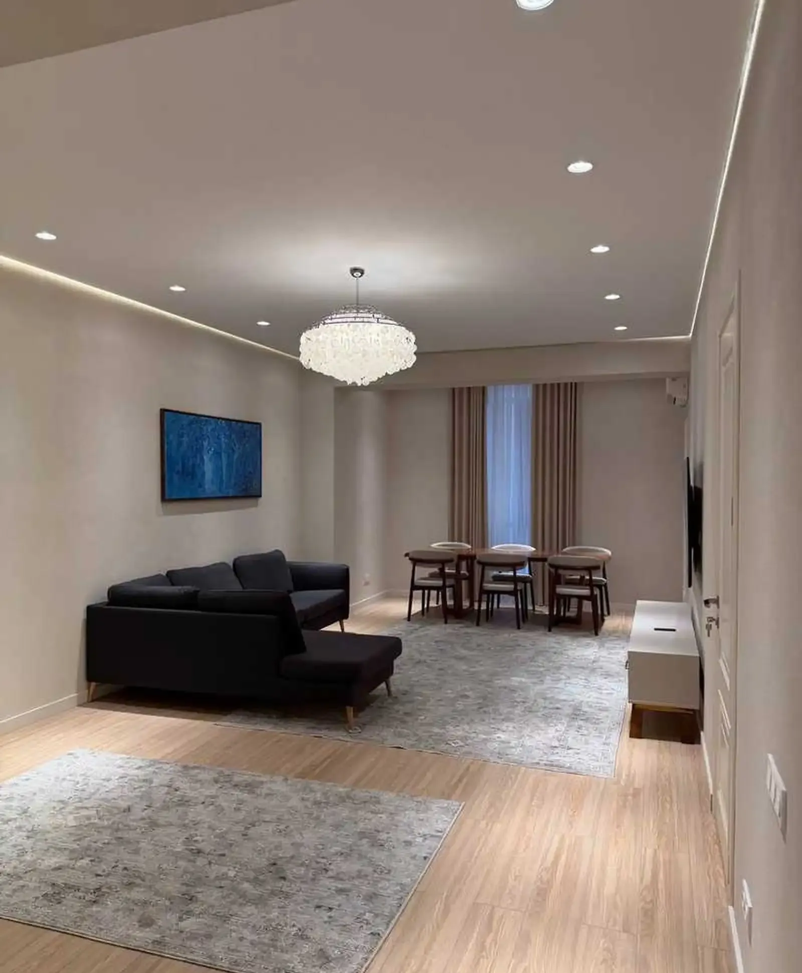 3-комн. квартира, 16 этаж, 100м², Дом Печати, Кафе Тартин
