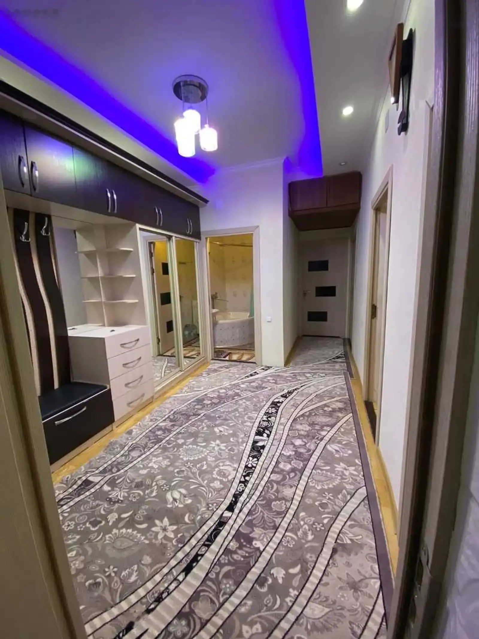 3-комн. квартира, 2 этаж, 100м², пеши масчиди Мехкалон, доми BI
