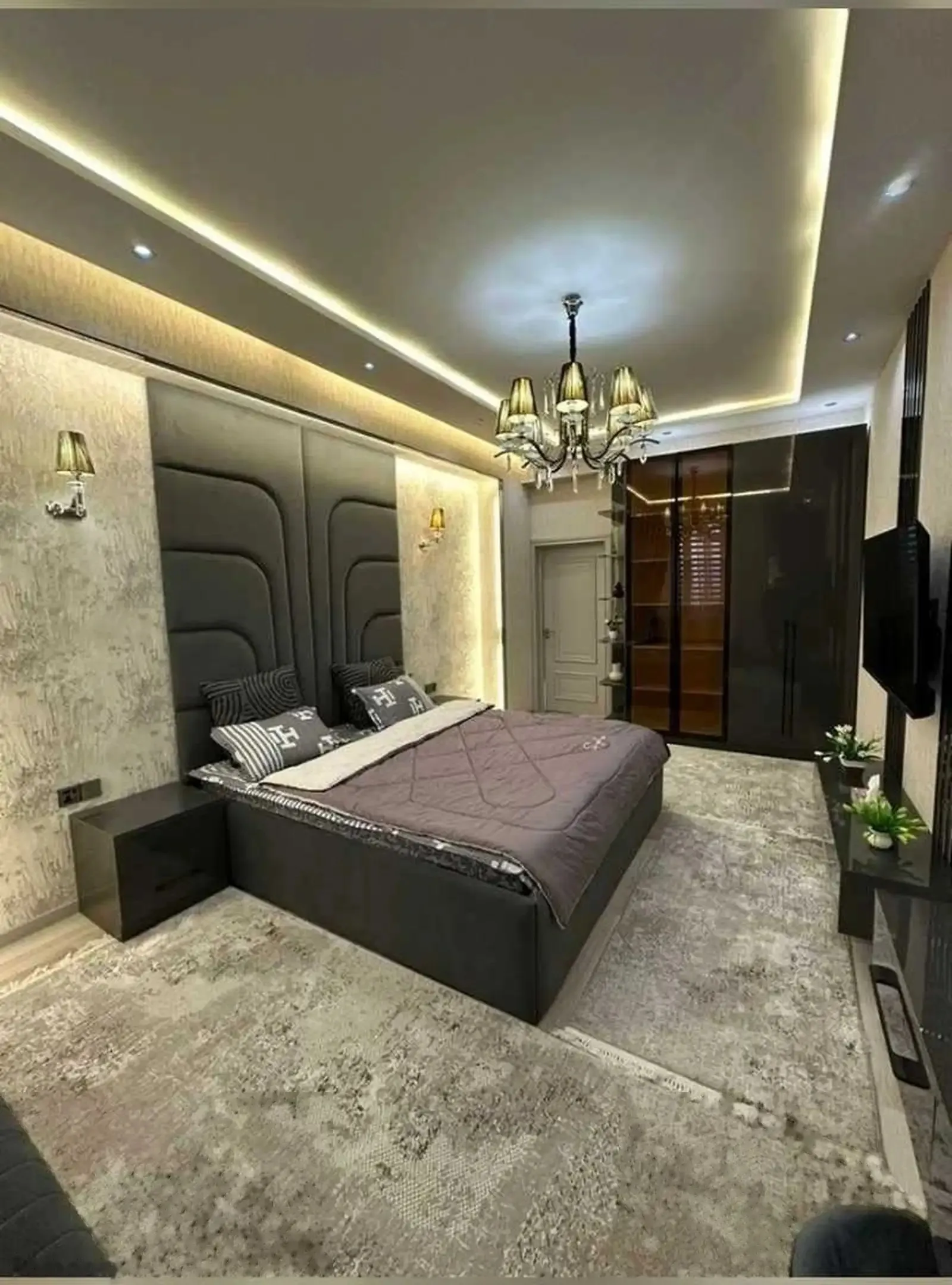 3-комн. квартира, 11 этаж, 105м², Голубой Экран