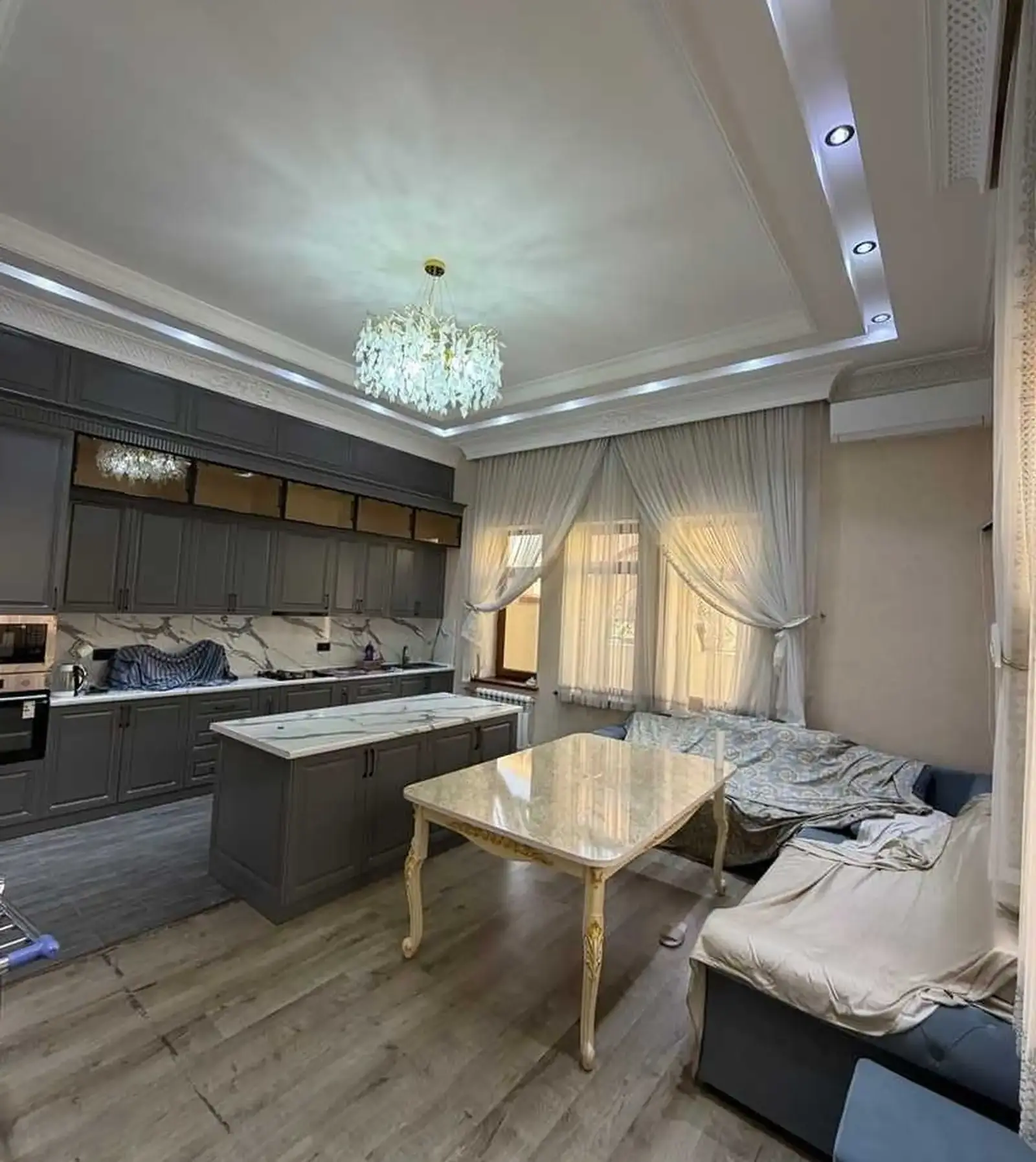 4-этажный, 7 комнатный дом, 750 м², фирдавси
