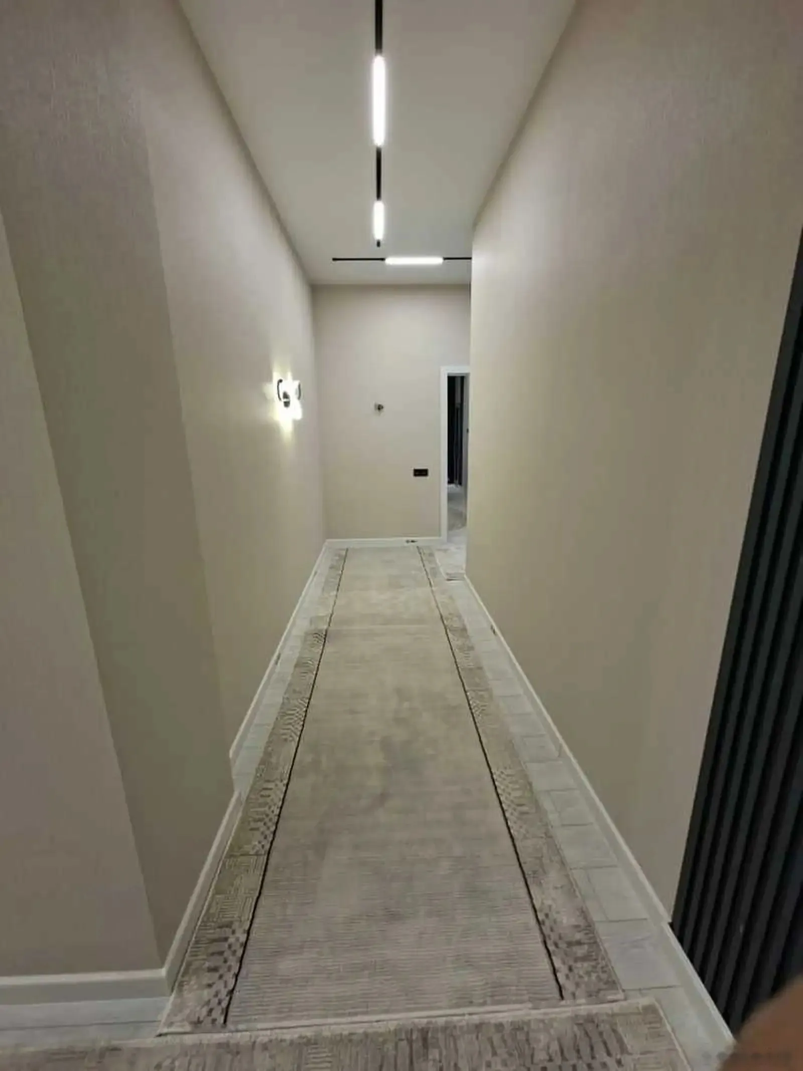 3-комн. квартира, 16 этаж, 87м², пайкари голубой экран