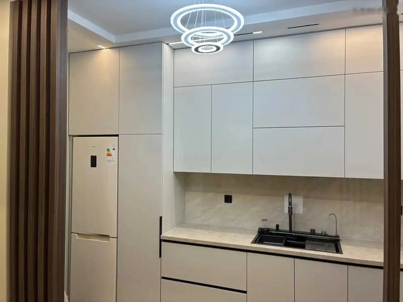 3-комн. квартира, 4 этаж, 98м², 4 рахаи северный