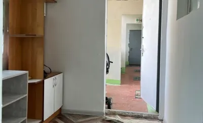 3-комн. квартира, 2 этаж, 58 м², 32 мкр