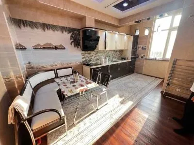 2-комн. квартира, 6 этаж, 95м², И.Сомони, Шохтемур