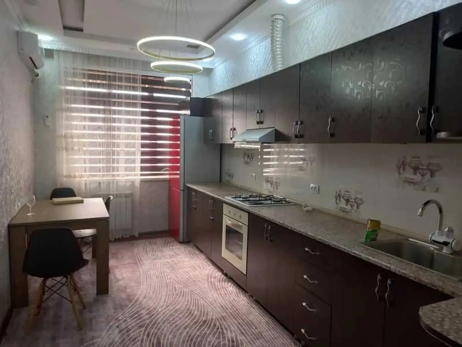 2-комн. квартира, 11 этаж, 73м², воданасос