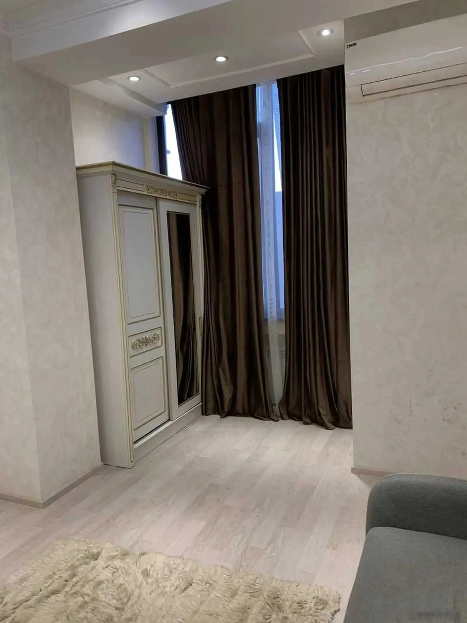 2-комн. квартира, 16 этаж, 55м², пайкари скорый