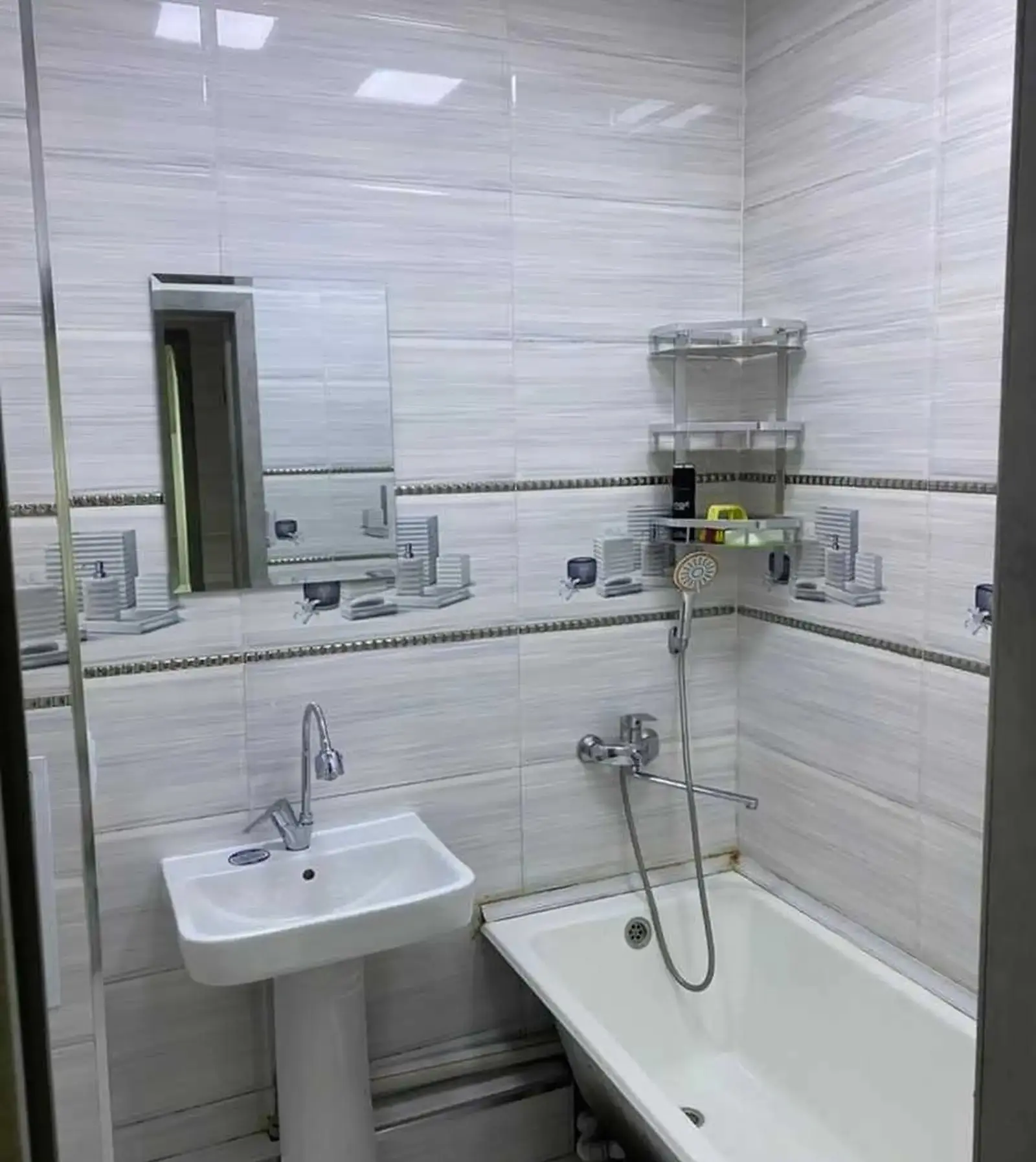 2-комн. квартира, 12 этаж, 54м², Шохмансур