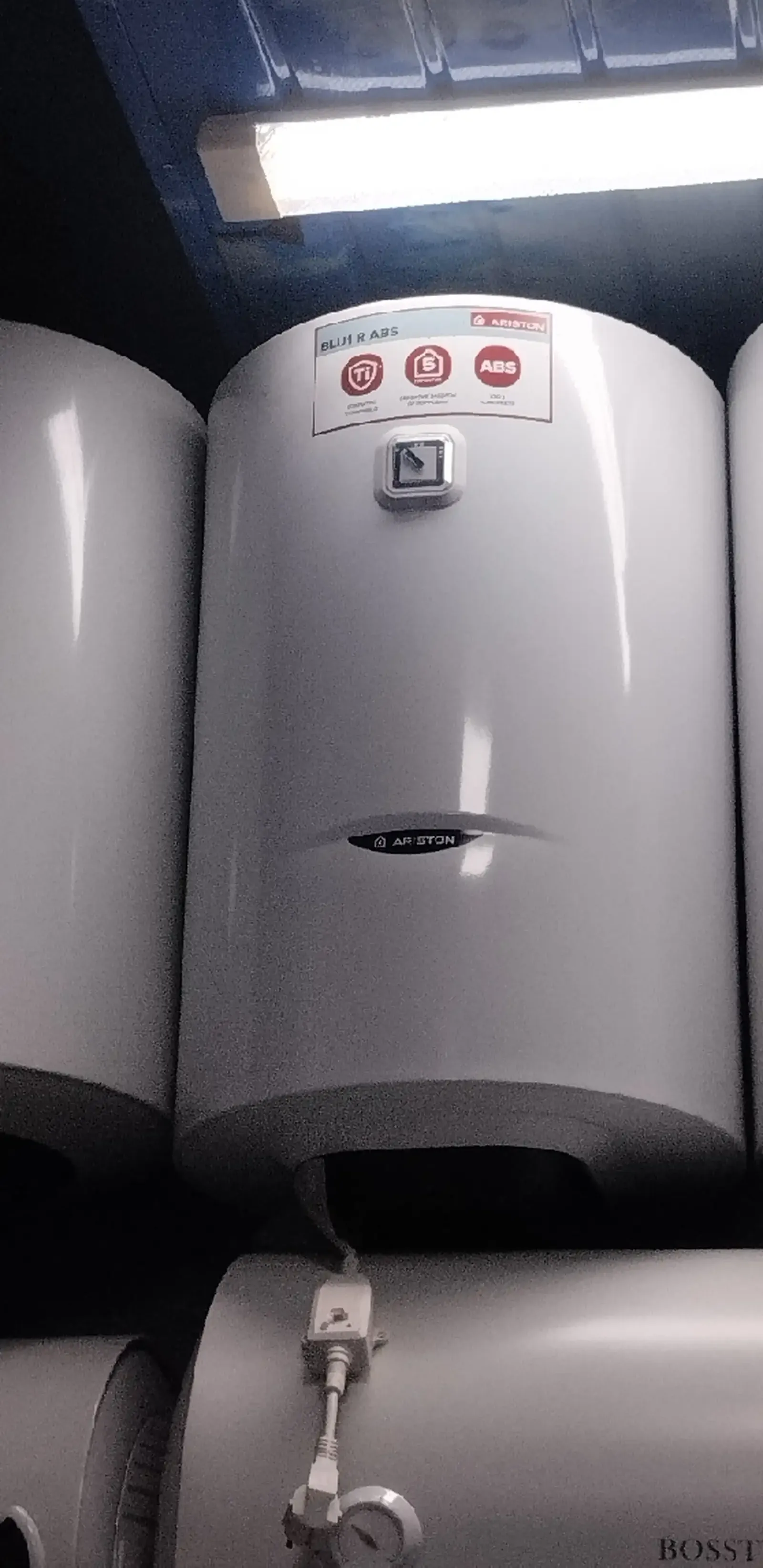 Водонагреватель Ariston 80л
