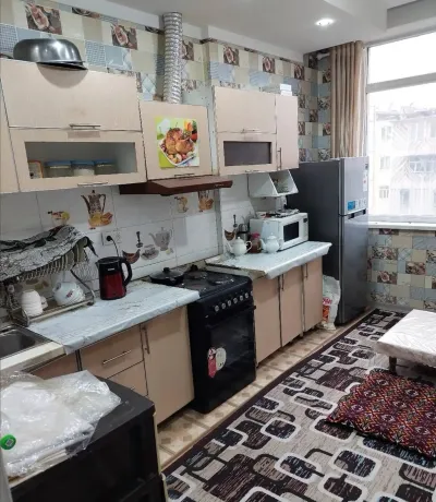 3-комн. квартира, 3 этаж, 77 м², Сино