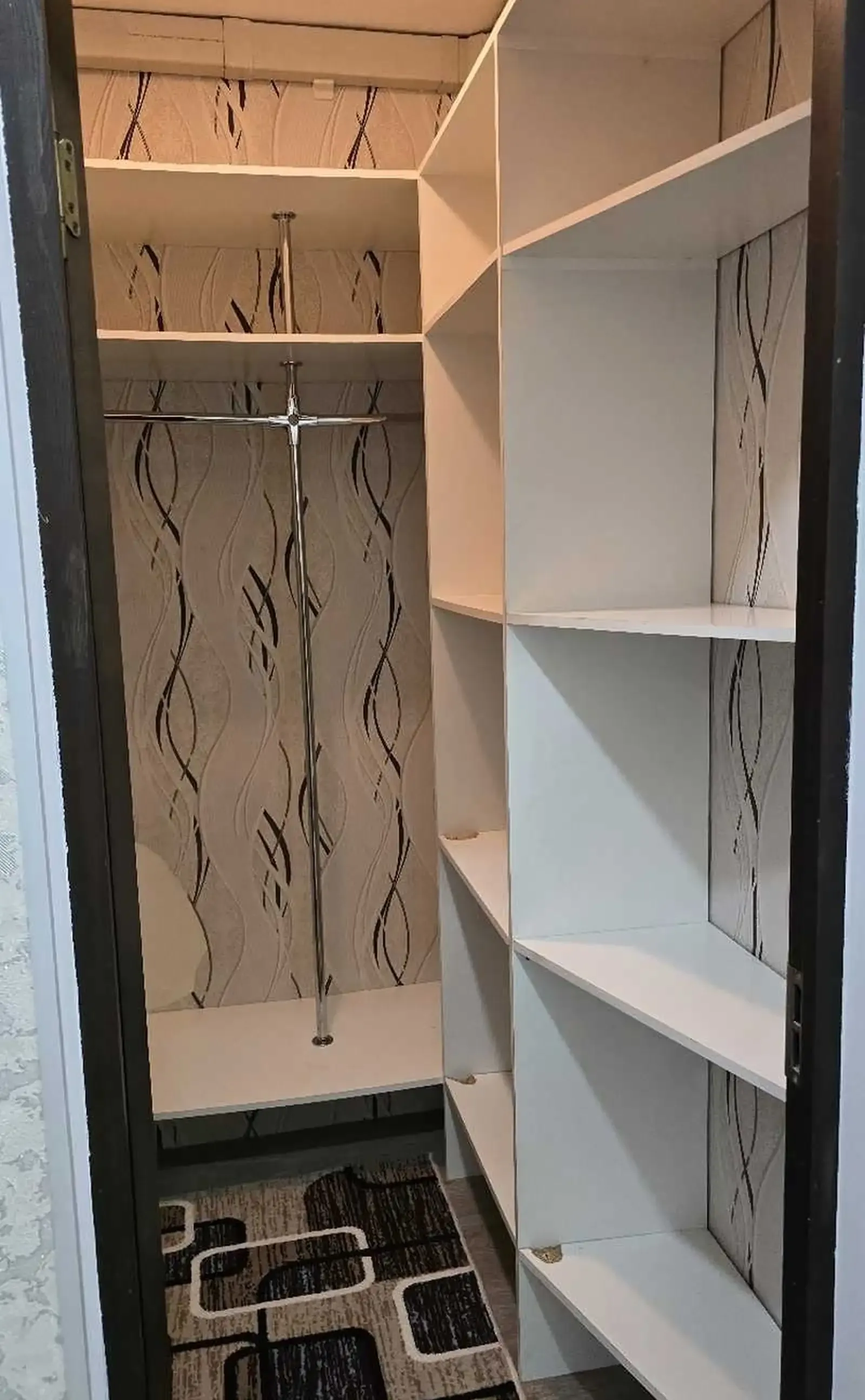 2-комн. квартира, 5 этаж, 58м², Повороти Аэропорт