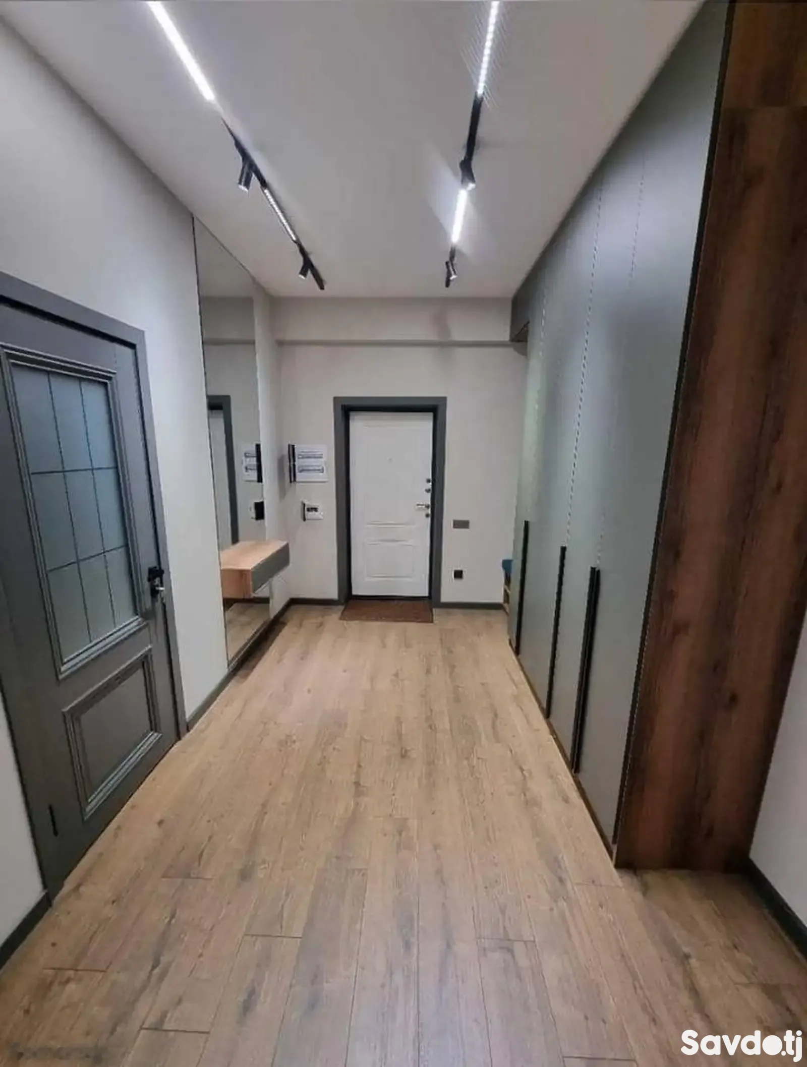 2-комн. квартира, Цокольный этаж, 63м², 18 микрорайон