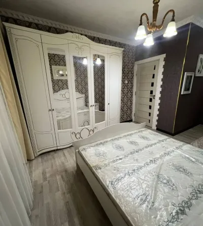 2-комн. квартира, 4 этаж, 80м², Сино