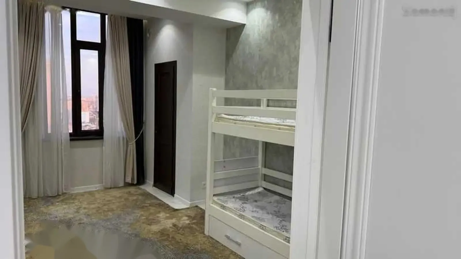3-комн. квартира, 14 этаж, 120м²,  Cкорый