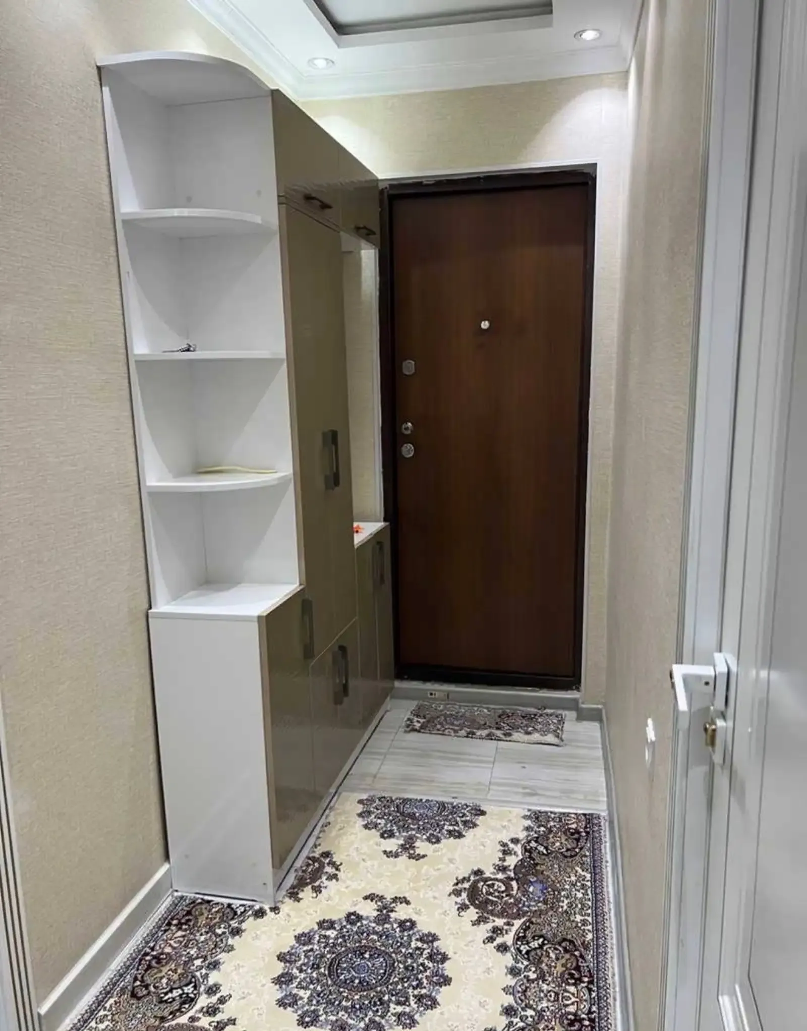 3-комн. квартира, 2 этаж, 74 м², Фирдавси